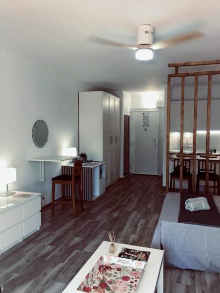 Puerto Banus Apartment Near Beachfront, Sunny Terrace, Pool, Tennis Court, Parking And Movies Projector Марбелья Экстерьер фото