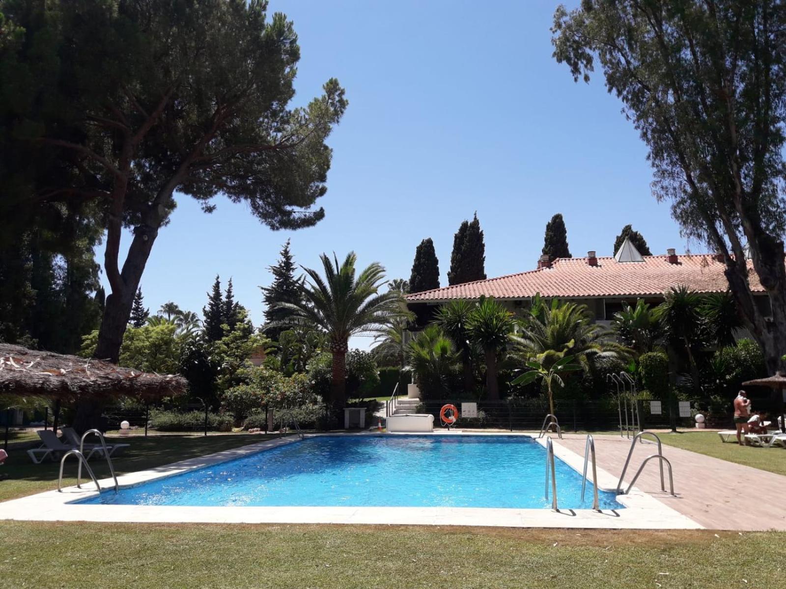 Puerto Banus Apartment Near Beachfront, Sunny Terrace, Pool, Tennis Court, Parking And Movies Projector Марбелья Экстерьер фото